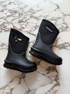 Bogs Kids Black Waterproof Pull-On Rain Boots